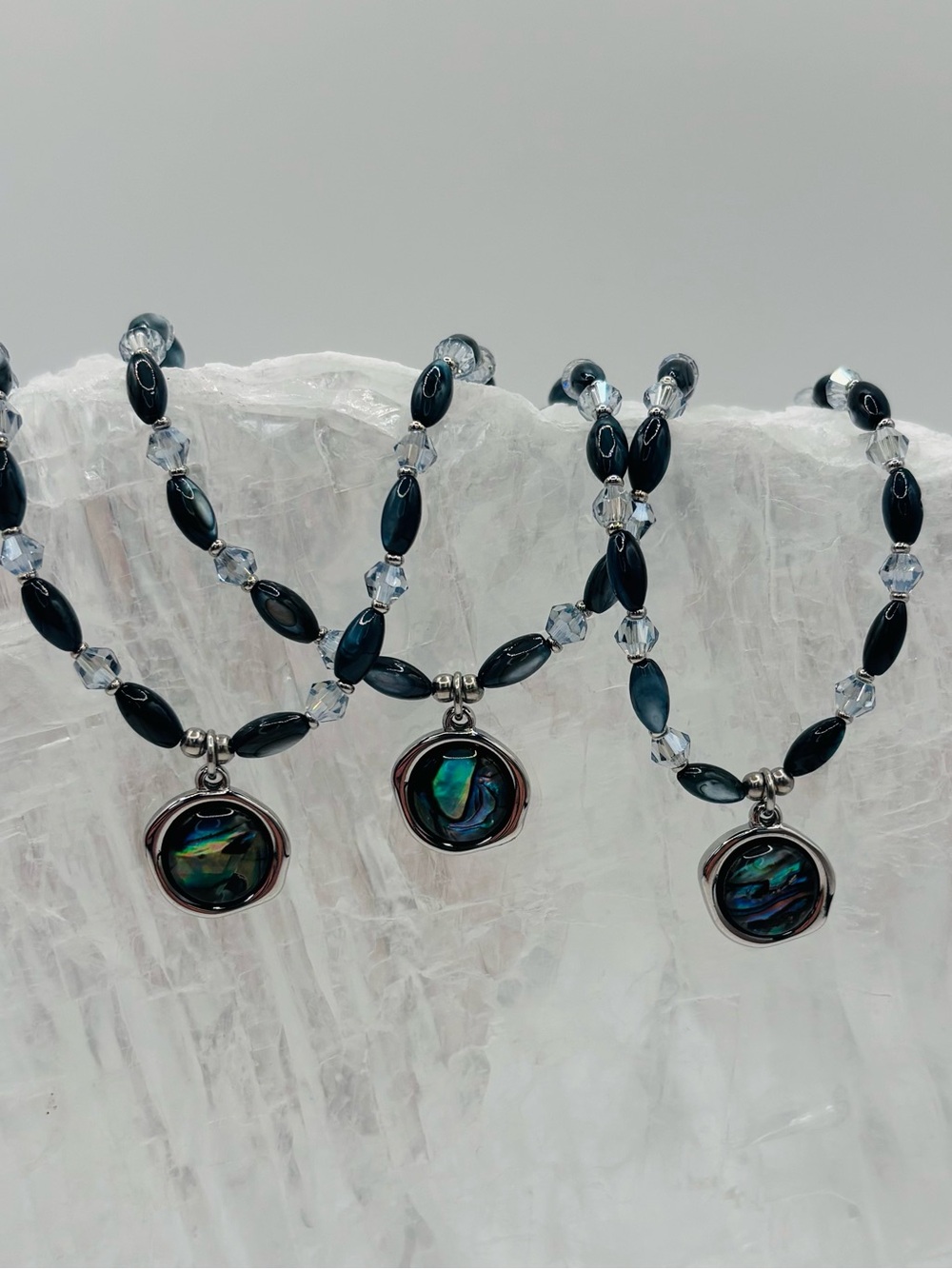 *ANKLET* S. Steel Abalone & Blue Black Shell with Blue Crystal Stretchy Anklet - Picture 6 of 7